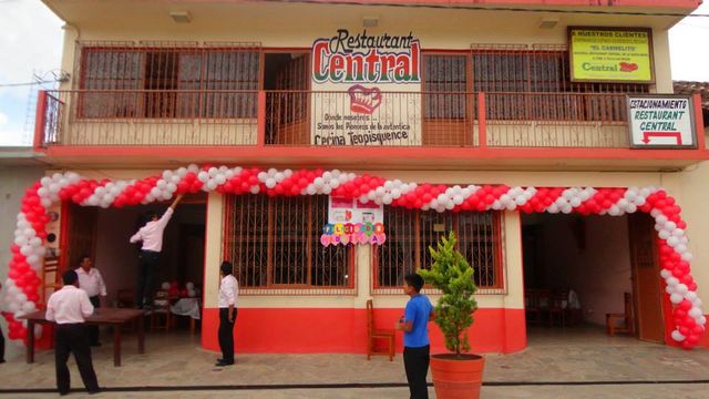 Disfruta de nuestro ambiente Familiar.
TE ESPERA RESTAURANT CENTRAL
TEOPISCA , CHIAPAS.
